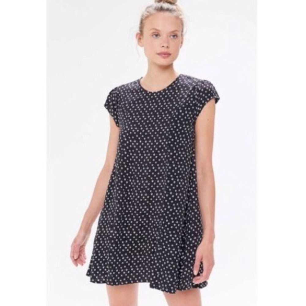 NWT Urban Outfitters Coven Keyhole Shift Mini Dress